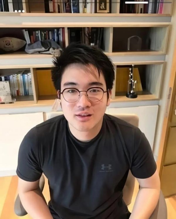 兴启网 放弃美籍去当兵，“废柴太子”要洗白？