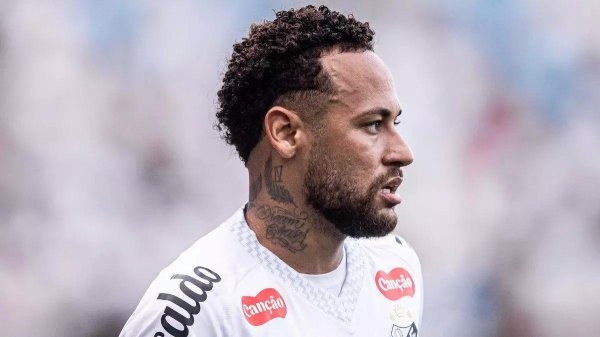 聚赢配资网 每体：在今夏签下德布劳内之前，那不勒斯曾考虑过内马尔